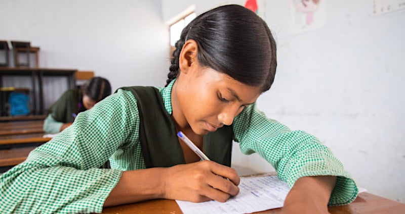 iPartner India - Girl studying